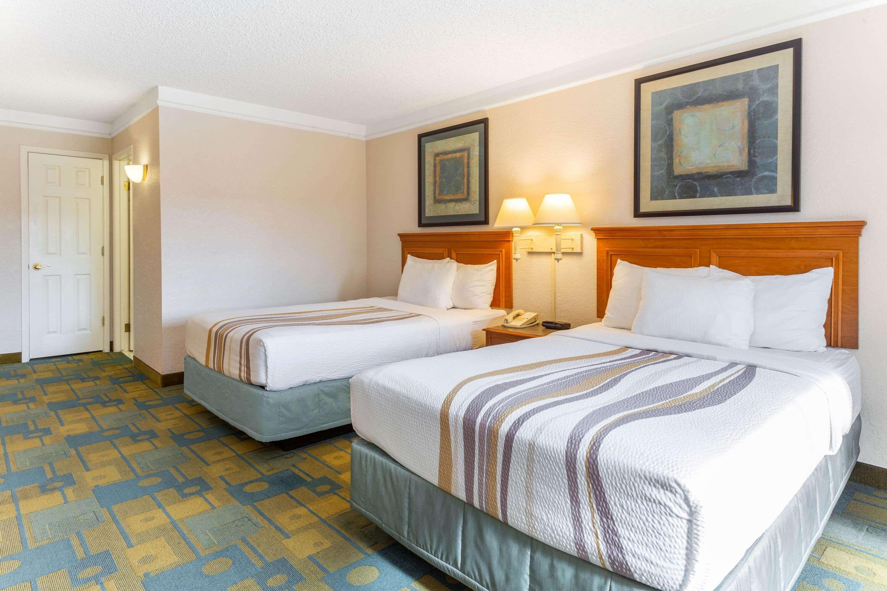 La Quinta By Wyndham Redding Hotel Bagian luar foto