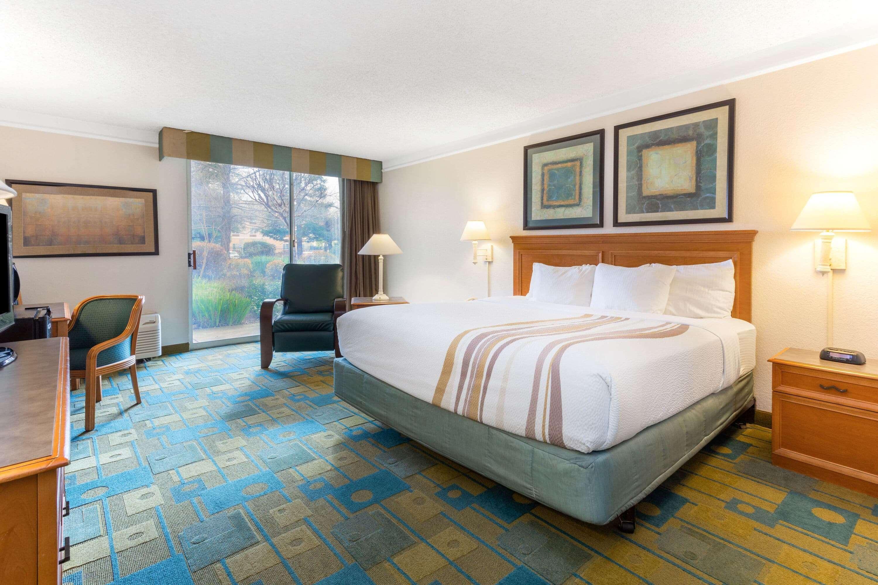 La Quinta By Wyndham Redding Hotel Bagian luar foto