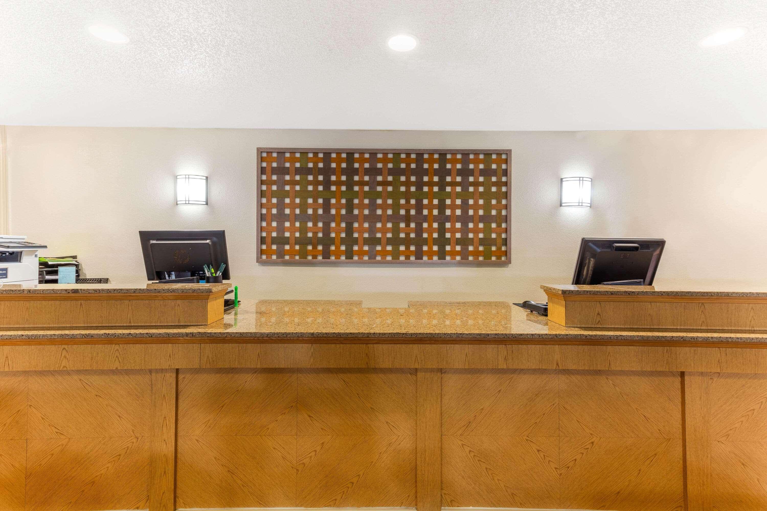 La Quinta By Wyndham Redding Hotel Bagian luar foto