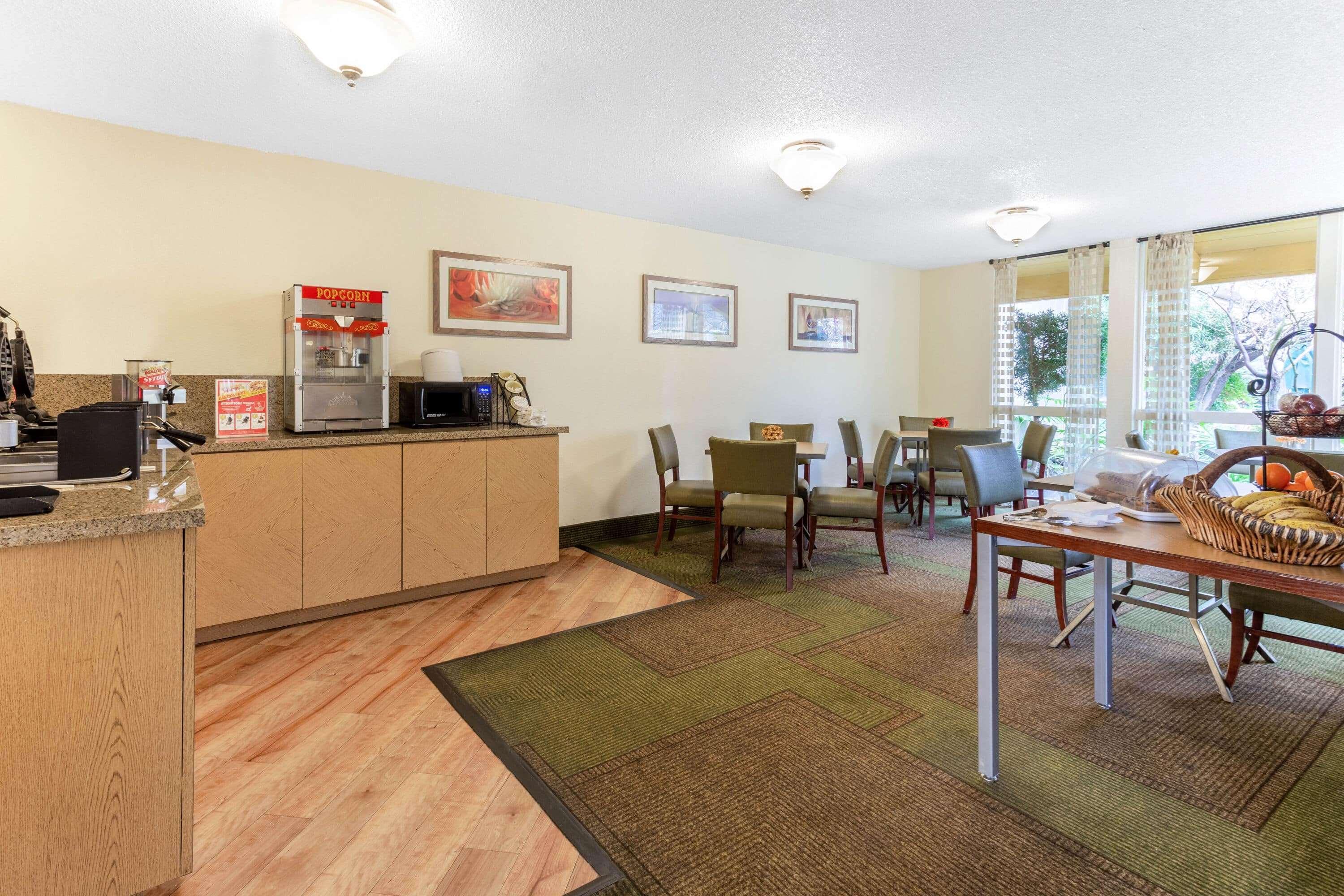 La Quinta By Wyndham Redding Hotel Bagian luar foto
